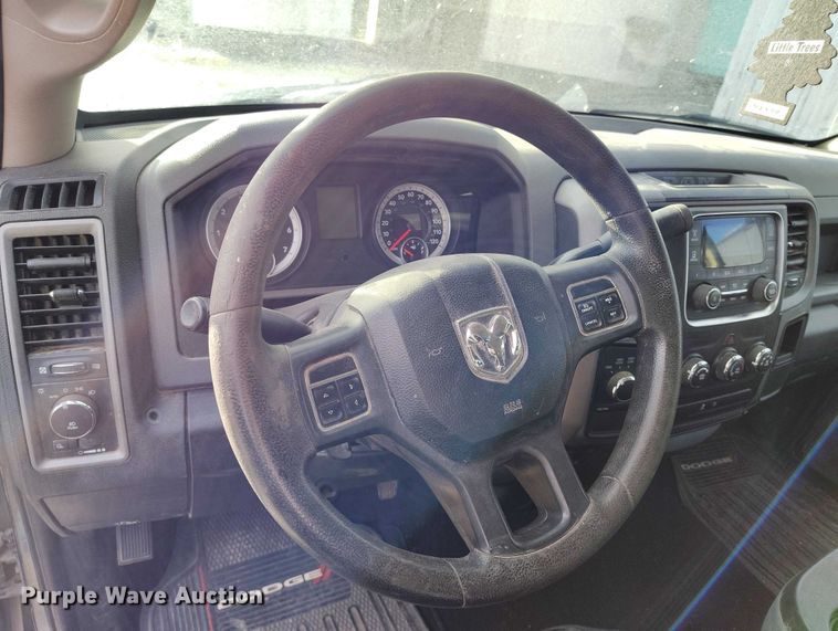 image for item DT0960 2013 RAM 1500 Ext. Cab pickup truck