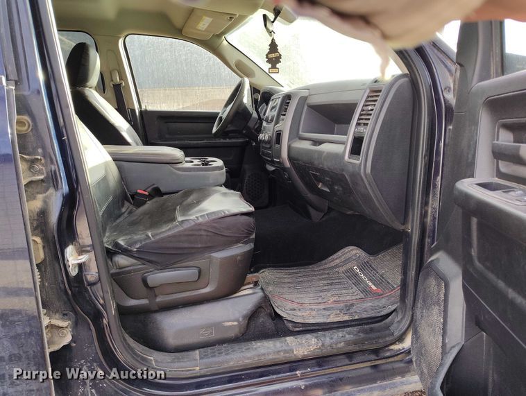 image for item DT0960 2013 RAM 1500 Ext. Cab pickup truck