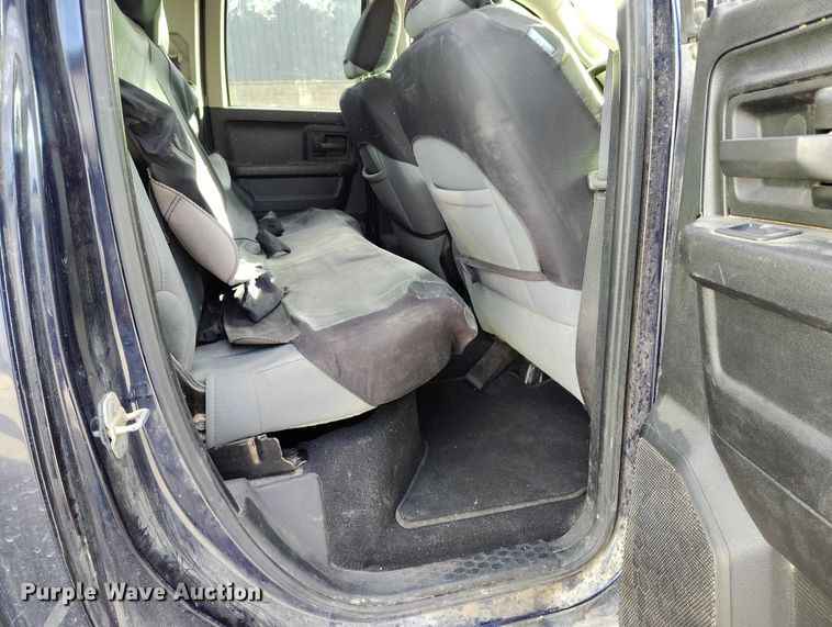 image for item DT0960 2013 RAM 1500 Ext. Cab pickup truck