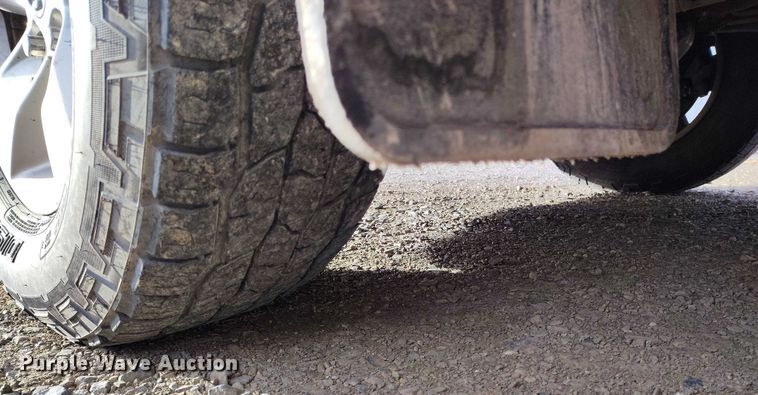 image for item DT0960 2013 RAM 1500 Ext. Cab pickup truck