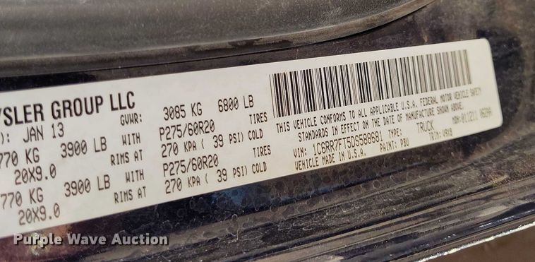 image for item DT0960 2013 RAM 1500 Ext. Cab pickup truck