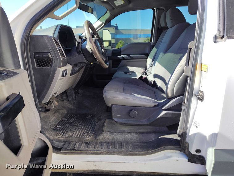 image for item DT0964 2020 Ford F250 Super Duty Ext. Cab pickup truck