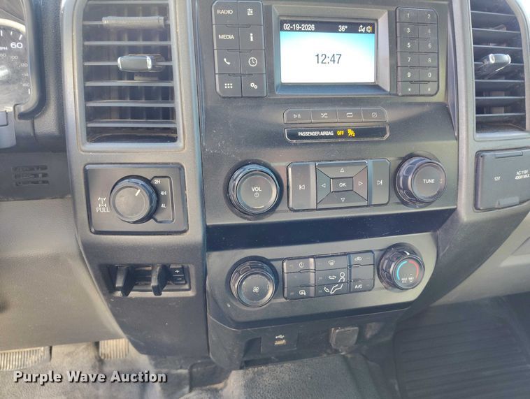 image for item DT0964 2020 Ford F250 Super Duty Ext. Cab pickup truck