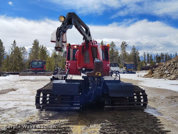 image for item DT0976 2000 Pisten Bully 300 W trail groomer