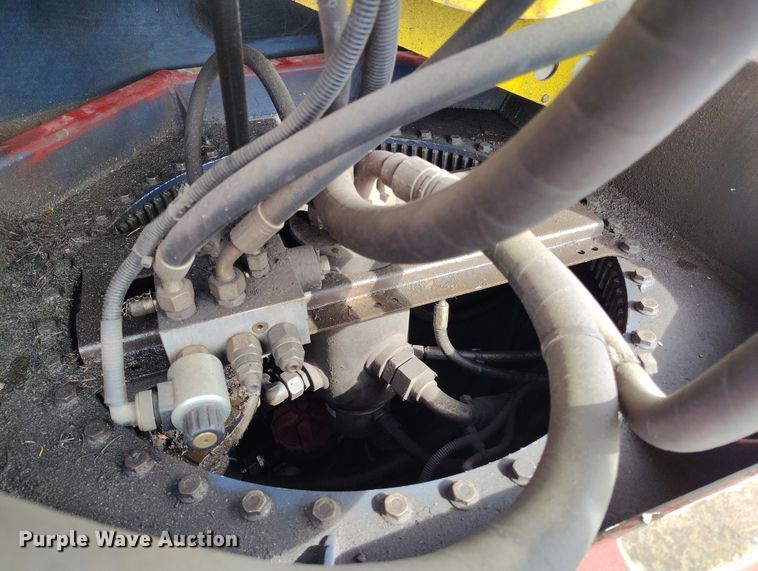 image for item DT0976 2000 Pisten Bully 300 W trail groomer