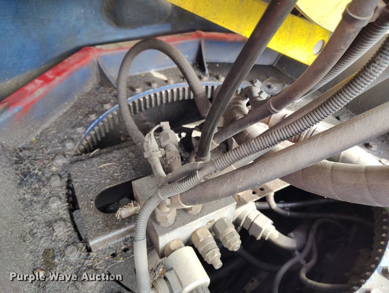 image for item DT0976 2000 Pisten Bully 300 W trail groomer