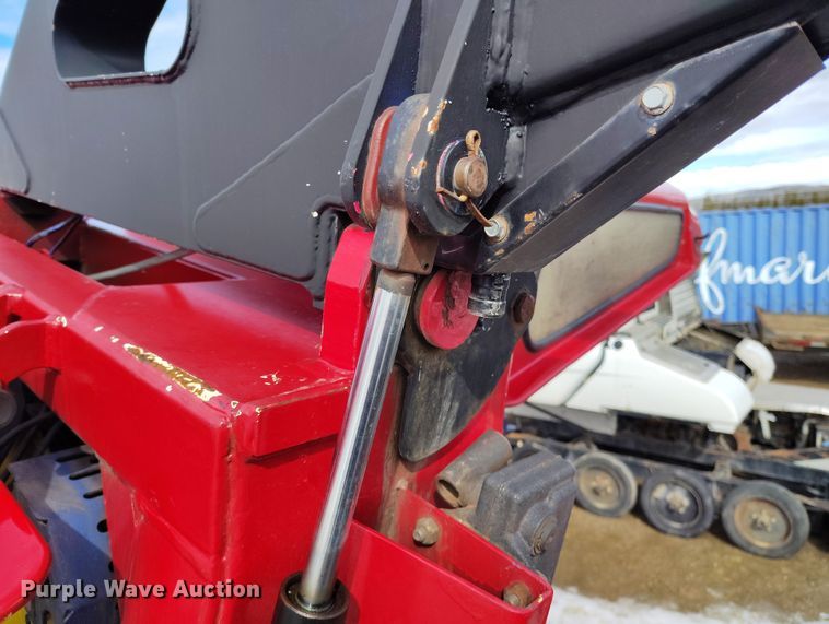 image for item DT0976 2000 Pisten Bully 300 W trail groomer