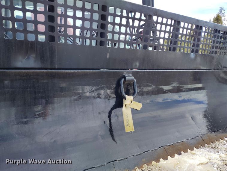 image for item DT0976 2000 Pisten Bully 300 W trail groomer