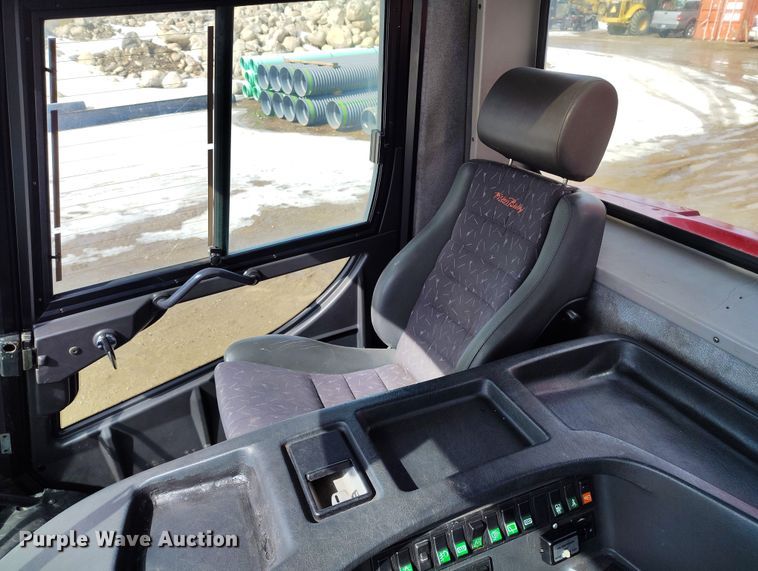 image for item DT0976 2000 Pisten Bully 300 W trail groomer