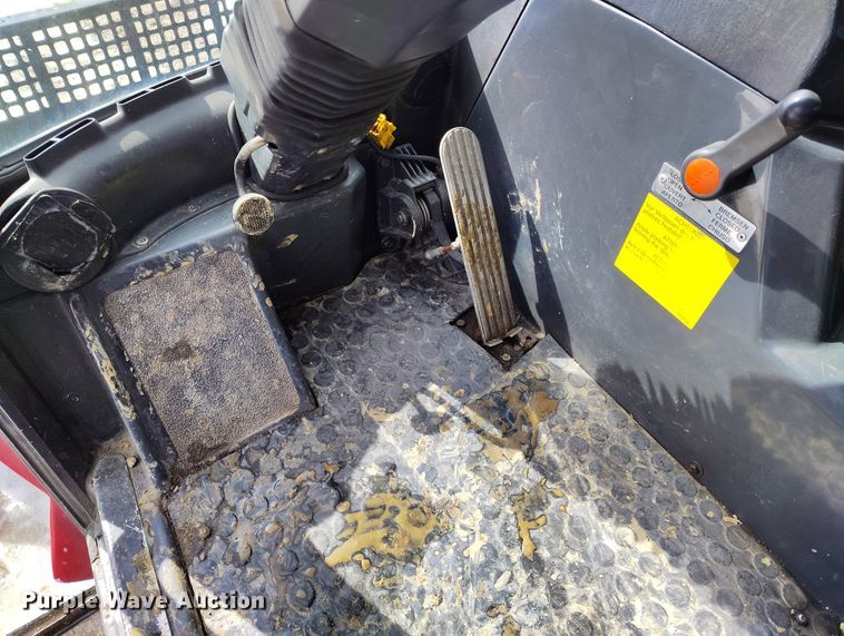 image for item DT0976 2000 Pisten Bully 300 W trail groomer