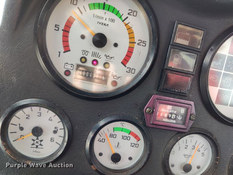 image for item DT0976 2000 Pisten Bully 300 W trail groomer