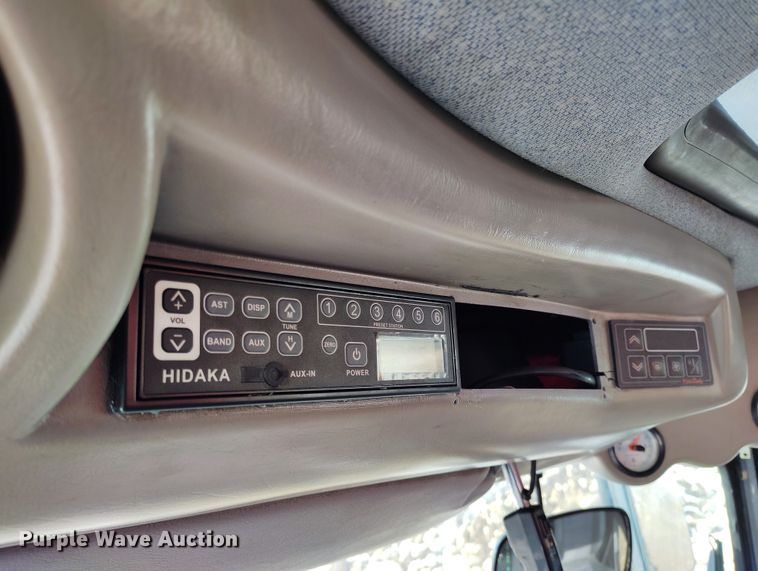 image for item DT0976 2000 Pisten Bully 300 W trail groomer