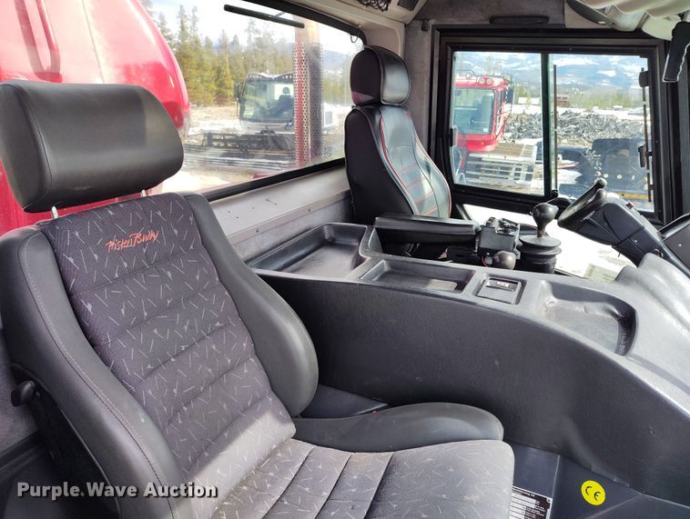 image for item DT0976 2000 Pisten Bully 300 W trail groomer