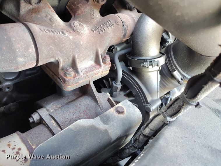 image for item DT0976 2000 Pisten Bully 300 W trail groomer