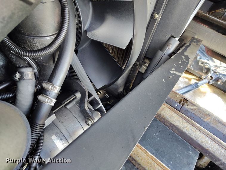 image for item DT0976 2000 Pisten Bully 300 W trail groomer