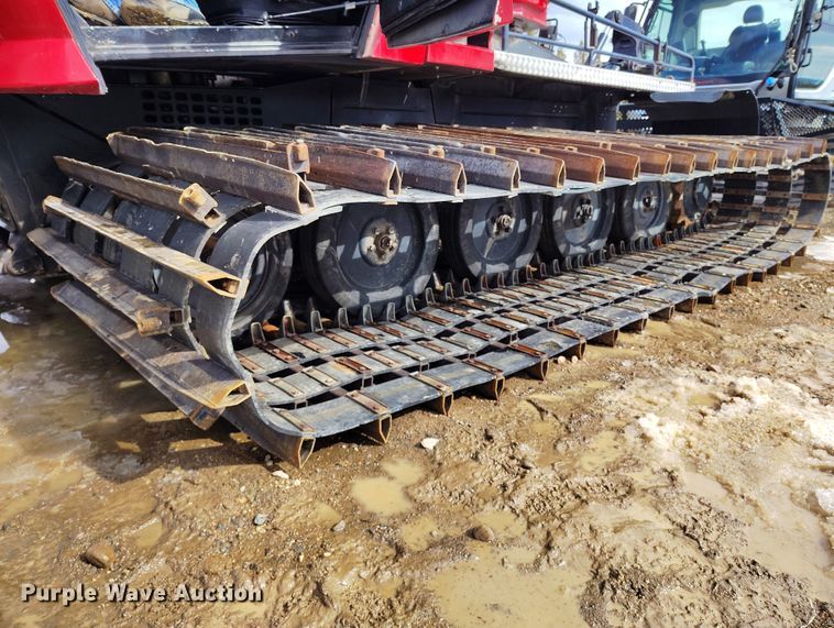image for item DT0976 2000 Pisten Bully 300 W trail groomer