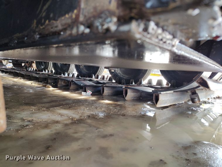 image for item DT0976 2000 Pisten Bully 300 W trail groomer