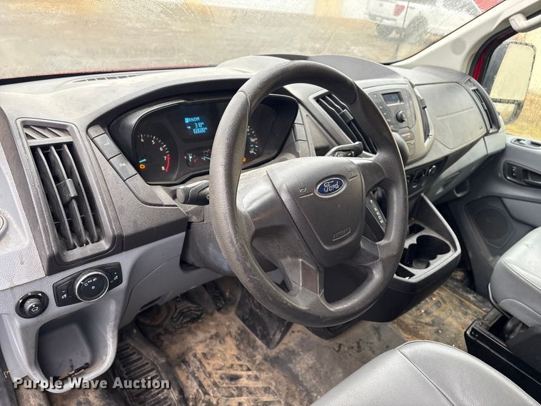 image for item DT2847 2015 Ford Transit 250 van