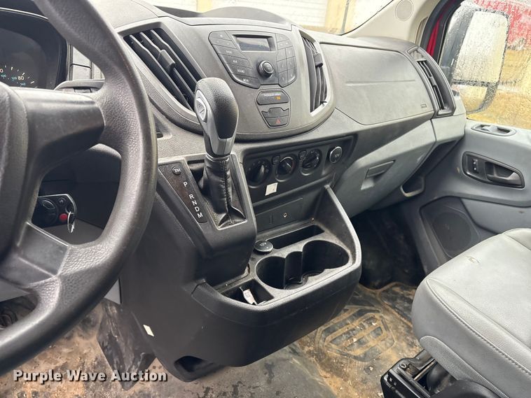 image for item DT2847 2015 Ford Transit 250 van