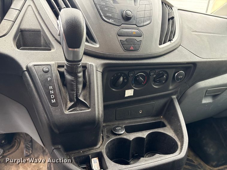 image for item DT2847 2015 Ford Transit 250 van