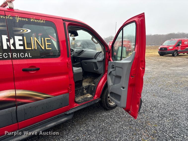 image for item DT2847 2015 Ford Transit 250 van