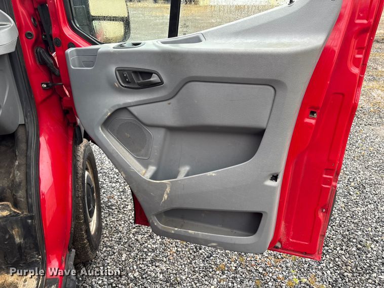 image for item DT2847 2015 Ford Transit 250 van