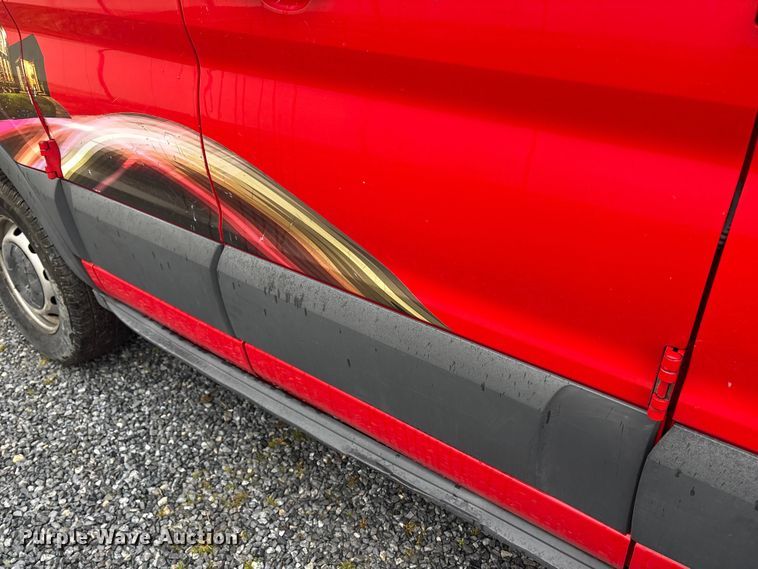 image for item DT2848 2016 Ford Transit 250 van