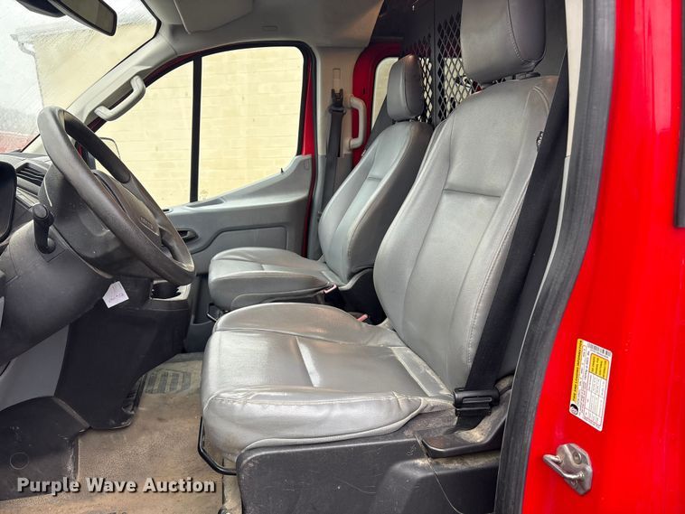 image for item DT2848 2016 Ford Transit 250 van