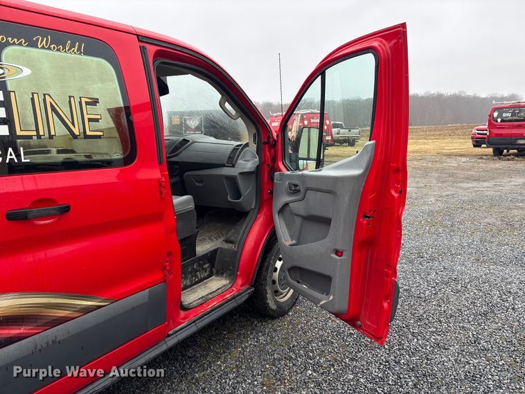 image for item DT2848 2016 Ford Transit 250 van