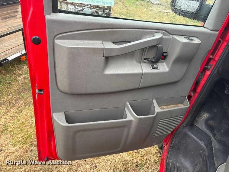 image for item DT2850 2016 Chevrolet Express 2500 van