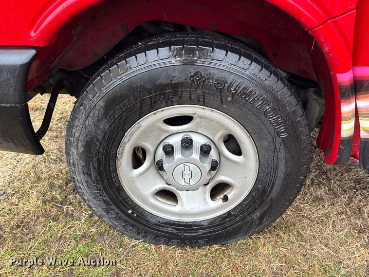 image for item DT2850 2016 Chevrolet Express 2500 van