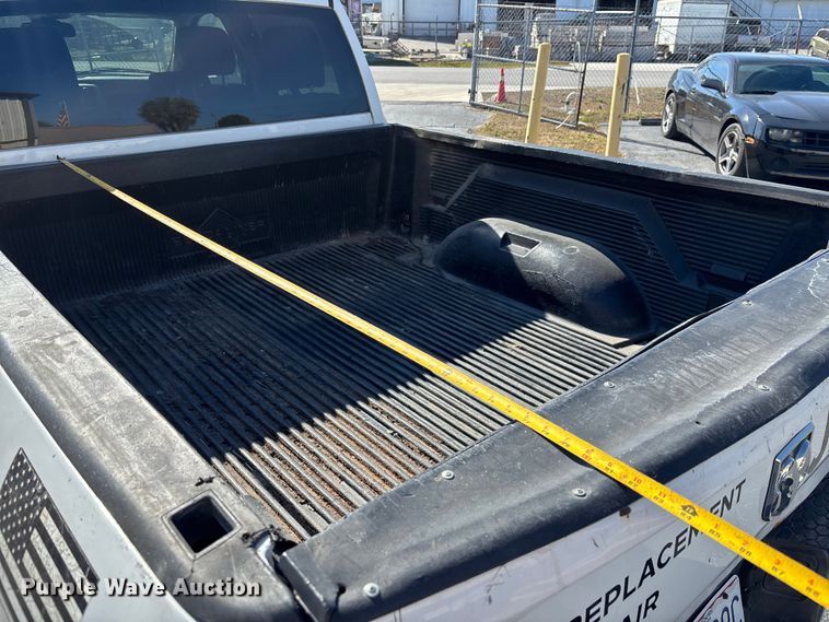 image for item DU0392 2015 Dodge 2500 Crew Cab pickup truck