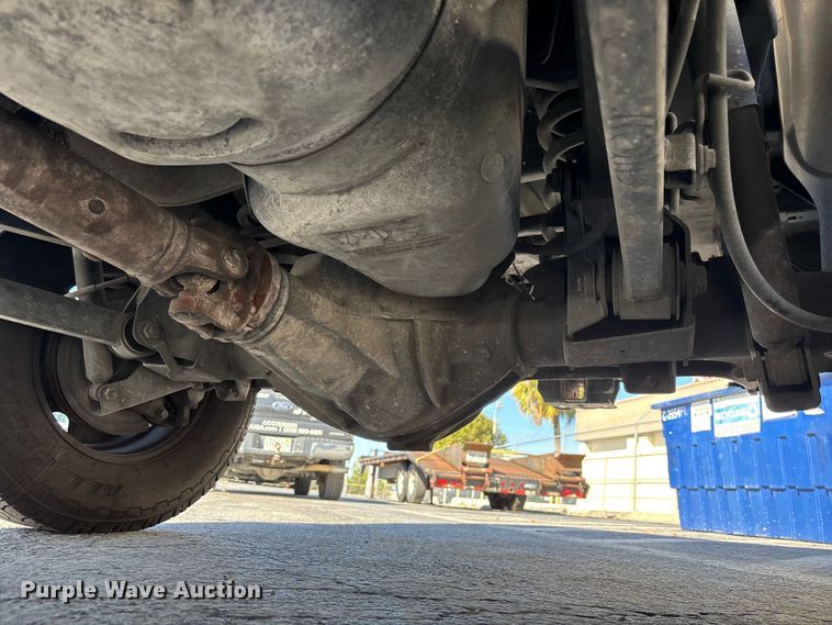 image for item DU0392 2015 Dodge 2500 Crew Cab pickup truck