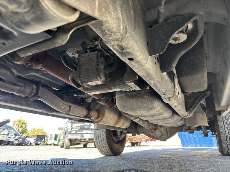 image for item DU0392 2015 Dodge 2500 Crew Cab pickup truck