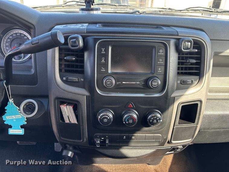 image for item DU0392 2015 Dodge 2500 Crew Cab pickup truck