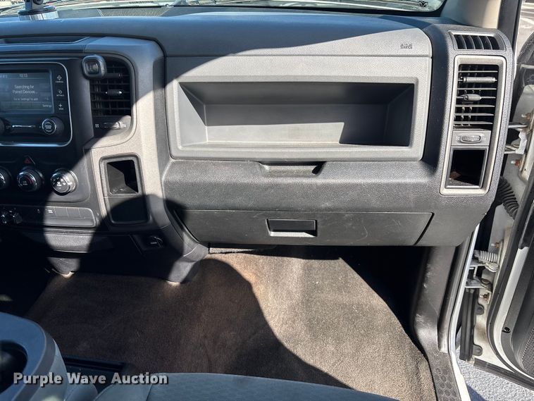 image for item DU0392 2015 Dodge 2500 Crew Cab pickup truck