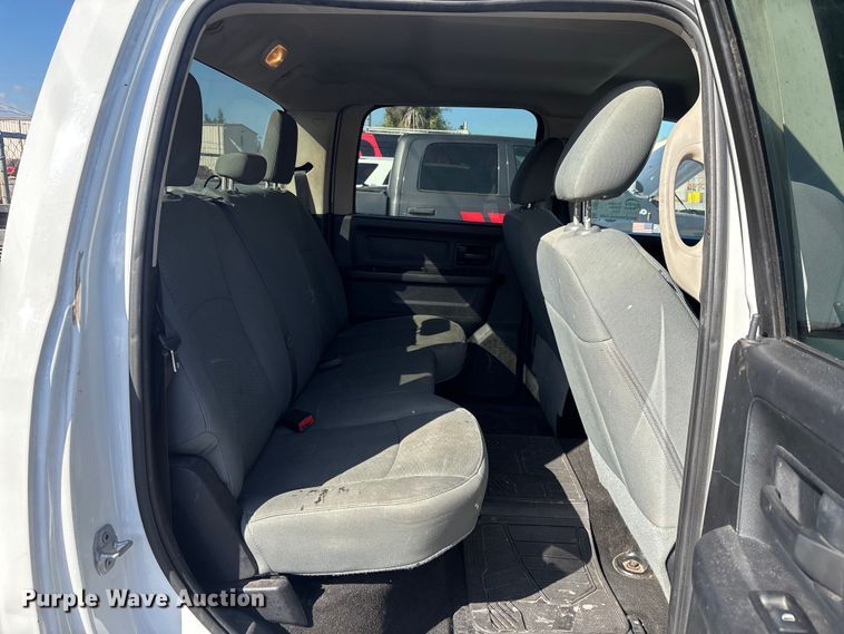 image for item DU0392 2015 Dodge 2500 Crew Cab pickup truck