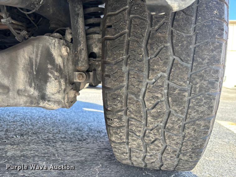 image for item DU0392 2015 Dodge 2500 Crew Cab pickup truck