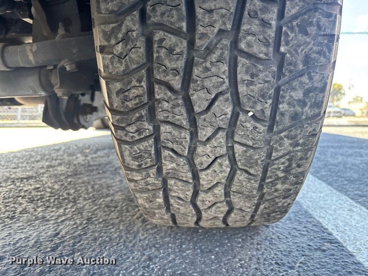 image for item DU0392 2015 Dodge 2500 Crew Cab pickup truck