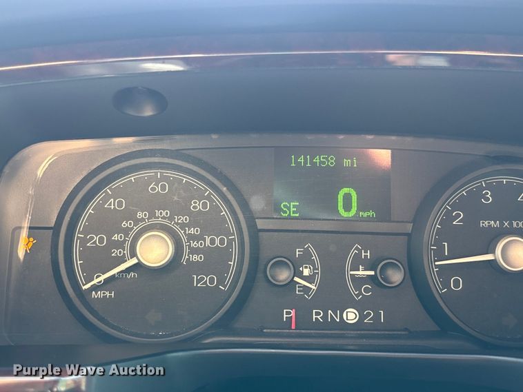 image for item DU0396 2007 Lincoln  Town Car limousine