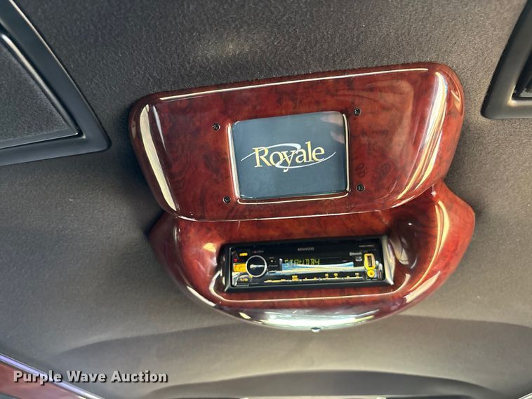 image for item DU0396 2007 Lincoln  Town Car limousine