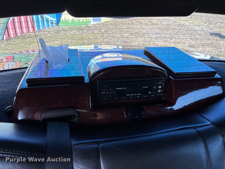 image for item DU0396 2007 Lincoln  Town Car limousine