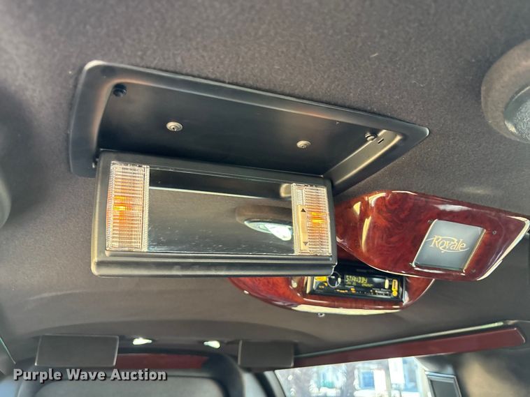 image for item DU0396 2007 Lincoln  Town Car limousine