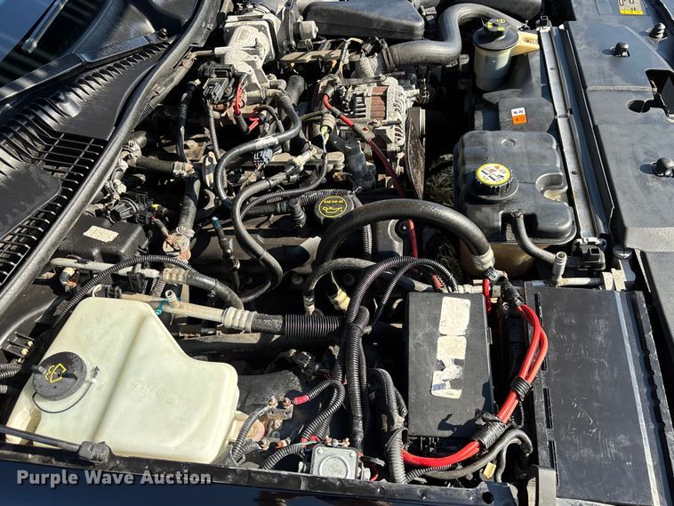 image for item DU0396 2007 Lincoln  Town Car limousine