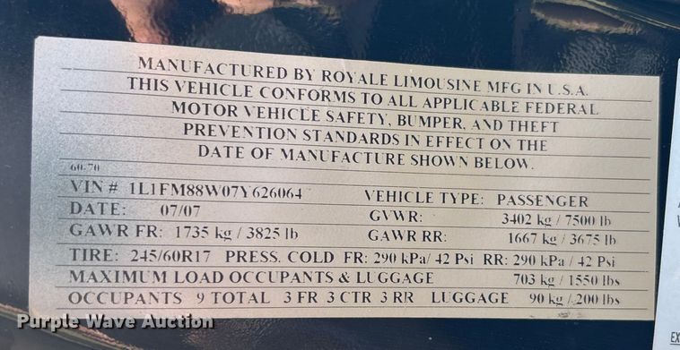 image for item DU0396 2007 Lincoln  Town Car limousine