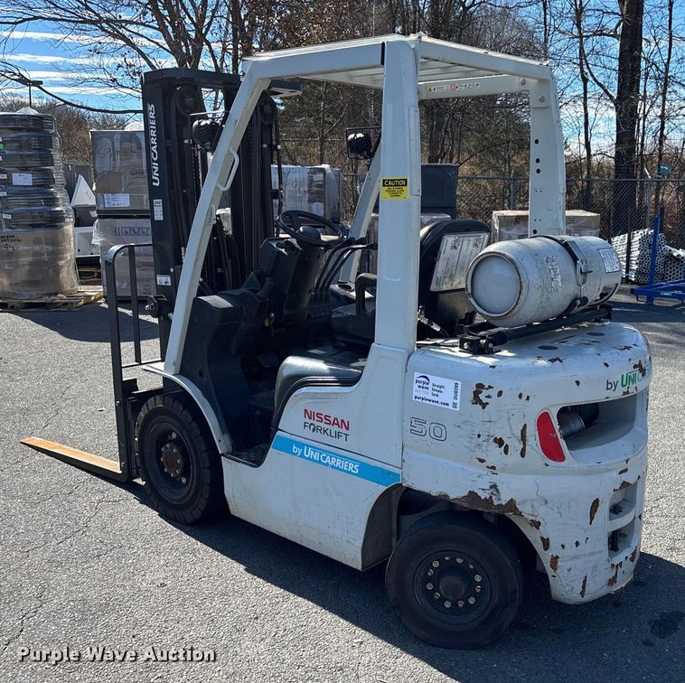 image for item DU0399 2015 Nissan PF50 forklift