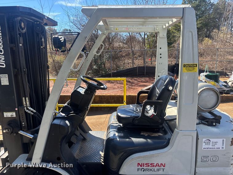 image for item DU0399 2015 Nissan PF50 forklift
