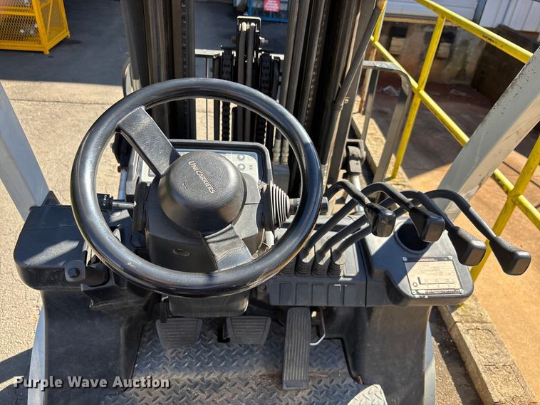 image for item DU0399 2015 Nissan PF50 forklift