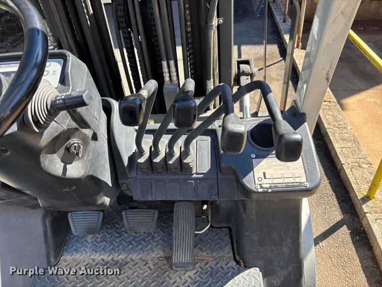 image for item DU0399 2015 Nissan PF50 forklift