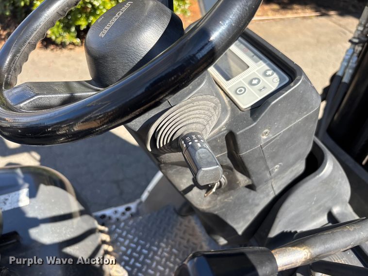 image for item DU0399 2015 Nissan PF50 forklift